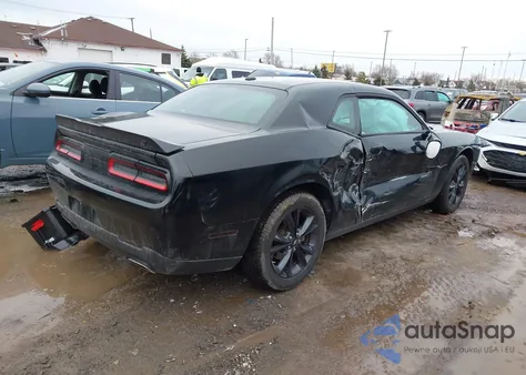 2022 Dodge Challenger Sxt Awd z USA, uszkodzony, nr VIN 2C3CDZGG8NH109614